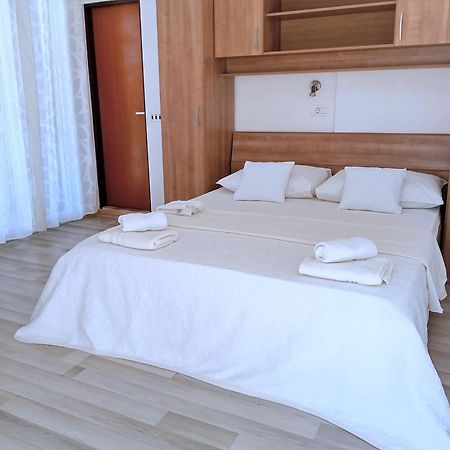 Guesthouse Cecilia مالينسكا المظهر الخارجي الصورة
