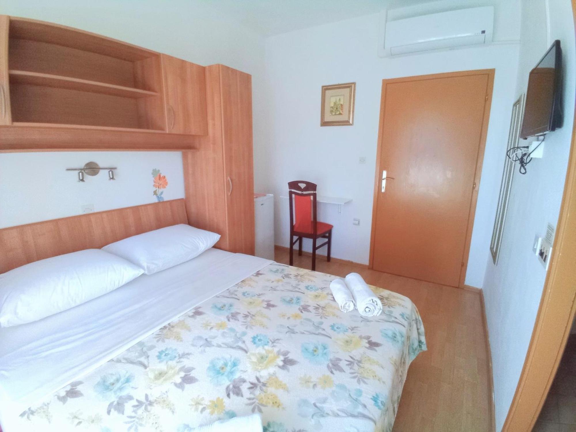 Guesthouse Cecilia مالينسكا الغرفة الصورة